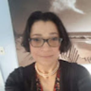 Meet your Posher, Lara